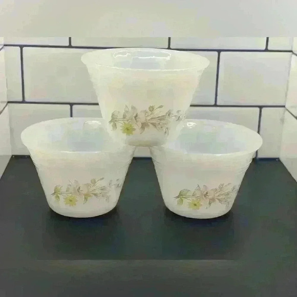 Vintage 1970s Set of 3 Milk Glass Indopal Ramekins / Custard Cups Pastel Flowers - Picture 1 of 4